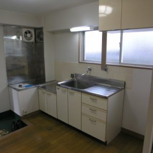 Before：築30年マンション 「2K⇒1K」多彩な床･建具で人気物件！